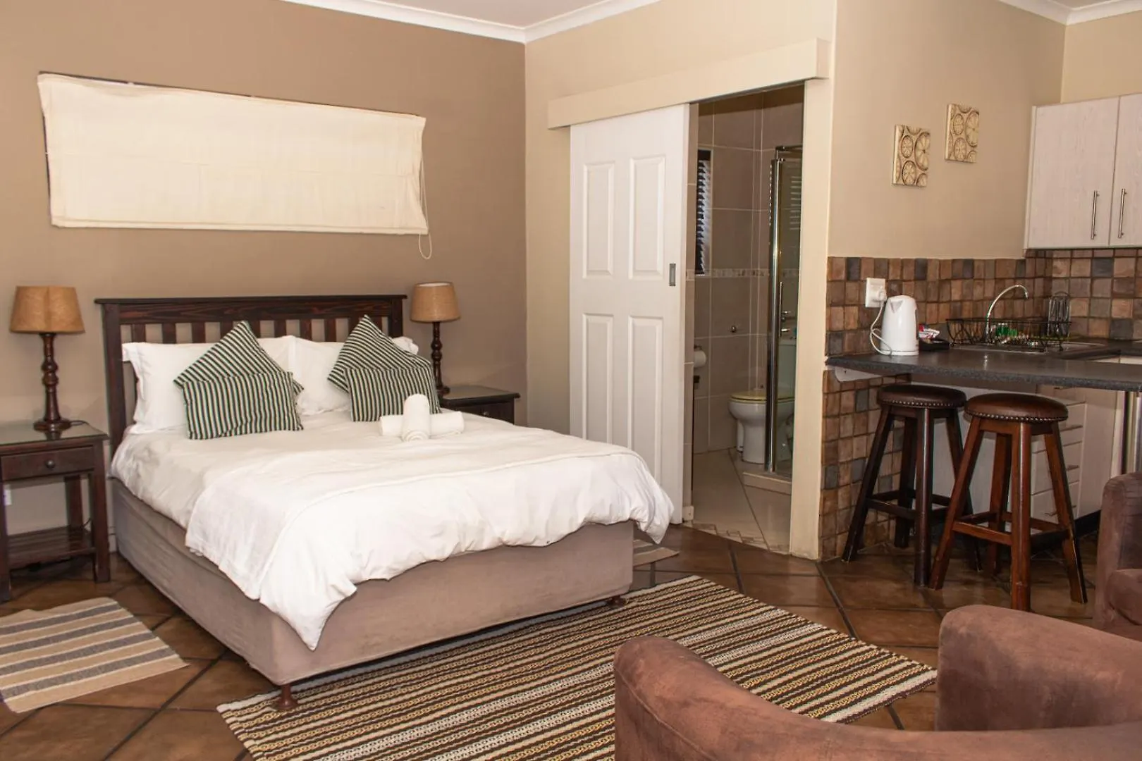 Lalapanzi Guest Lodge Port Elizabeth